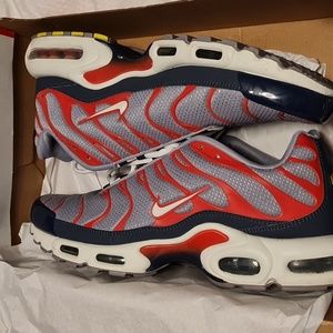 Mens Air Max plus, size 12